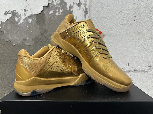 Rich Gold de quinta generación de Kobe Bryant 40-46